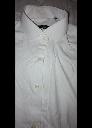 Брендова чоловіча сорочка.