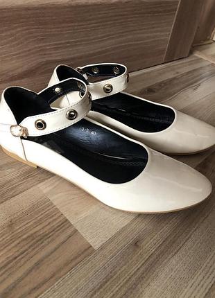 Туфлі..балетки..лодочки