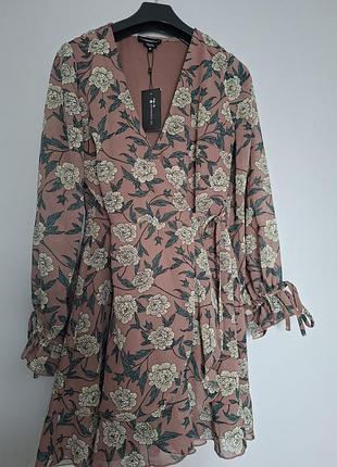 Цветочное элегантное платье с биркой