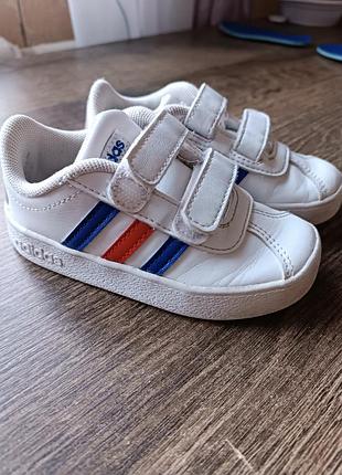 Кросівки adidas 23 розмір, оригінал