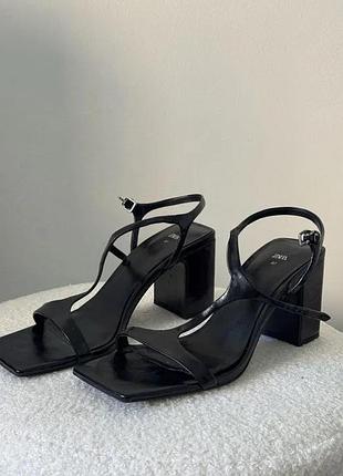 Босоніжки zara, розмір 39