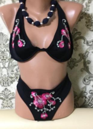 Шикарный купальник испания