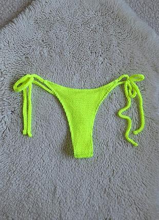 Яркие неоновые плавки жатка с завязками