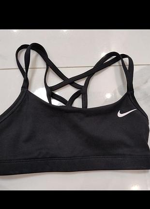 Спортивний топ nike.  розмір xs
