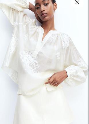 Неперевершена блузка жіноча.