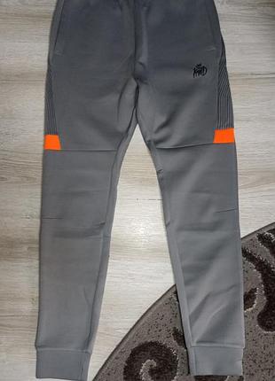 Спортивні жіночі штани