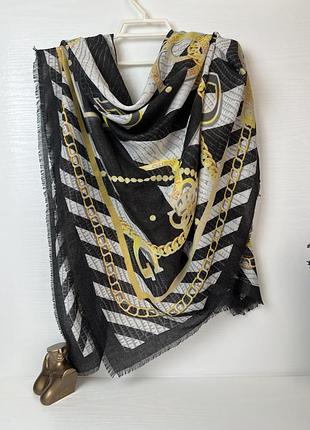 Хустка guess