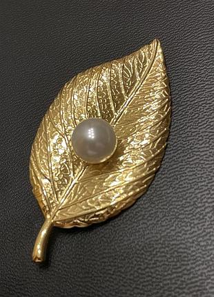 Брошка - листочок з перлиною 💎