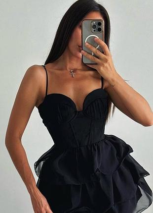 Сукня корсетна чорна з чашками пишним низом