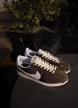 Уцінка кросівки жіночі nike cortez brown