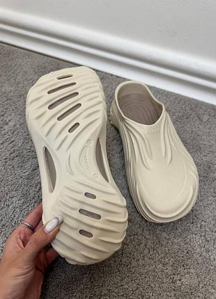 Стильні крокси crocs echo wave almond 3