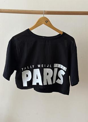 Вкорочена футболка розміру s ,коттон