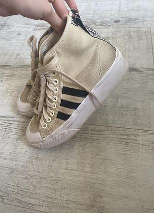 Кросівки адідас nizza жіночі світлі