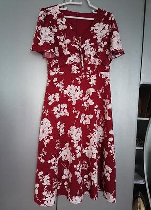 Платье в цветочный принт