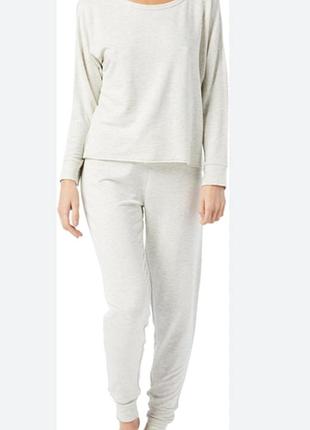 Костюм трикотаж.