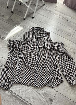 Блузка нарядна