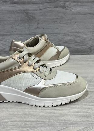 Кросівки esprit