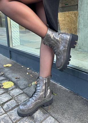 Boots grey 8