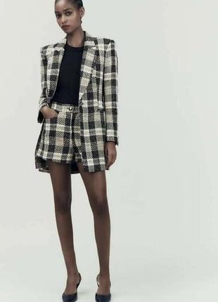 Твідовий костюм з шортами zara
