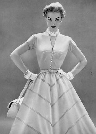 Вінтаж! ніжна блуза з мереживним коміром від бренду cartoon fashion.