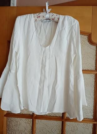 Блуза жіноча манго молочного кольору з акцентними рукавами