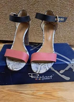 Босоножки женские кожаные respect 39 р босоніжки шкіряні на каблуке