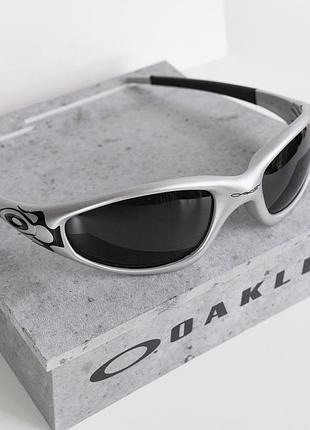 Oakley straight jacket 99 x silver flames очки — цена 3299 грн в