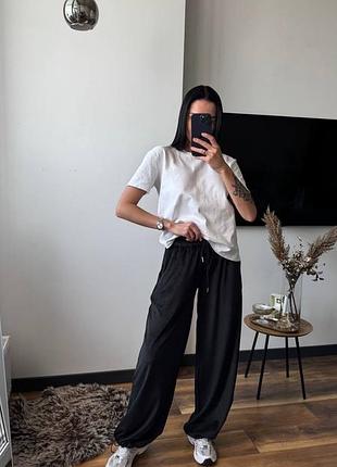 Жіночі велюрові штани