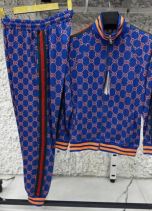 Спортивний топовий костюм