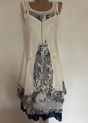 Стильное платье