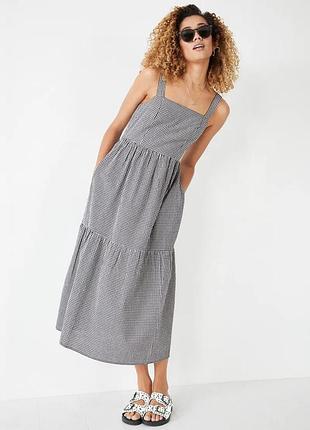 Клетчатое летнее платье hush 14 размер сарафан миди ярусный коттоновый на бретелях в черно-белую клеточку
