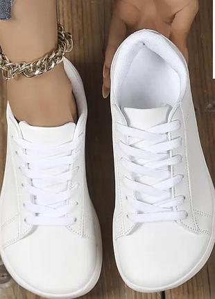 Нові кеди кросівки білого кольору ортопедичні на широку ногу розмір 39 стелька 25 см