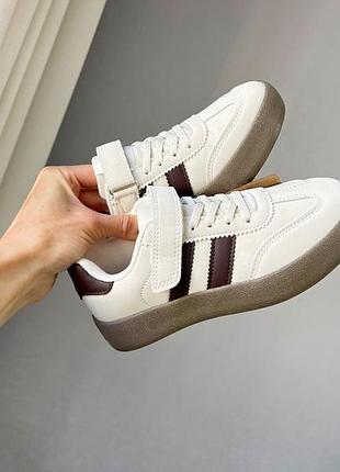 Кроссовки для девочки