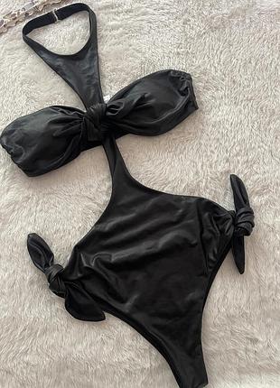 Шикарний купальник fashion nova під еко шкіру