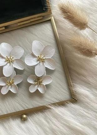 Сережки білі квіти , сережки квітка, сережки гвіздочки