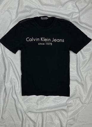 Футболка calvin klein