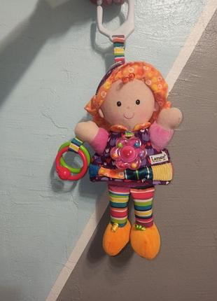 Мягкая игрушка-подвеска lamaze кукла эмли с погремушкой, шуршалками,