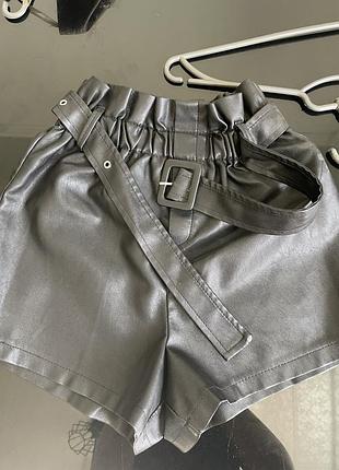 Шкіряні шорти