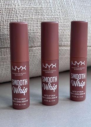 Оригінал рідка матова помада-крем для губ nyx professional makeup smooth whip matte lip cream 01 pancake stacks