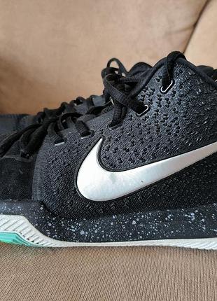 Чоловічі кросівки nike kyrie 3 black-white