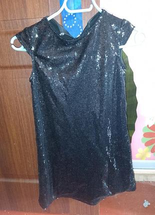 Платье черная с пайетками на девочку 146 рост