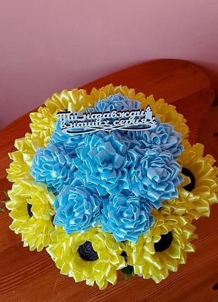 Букет из атласной ленты