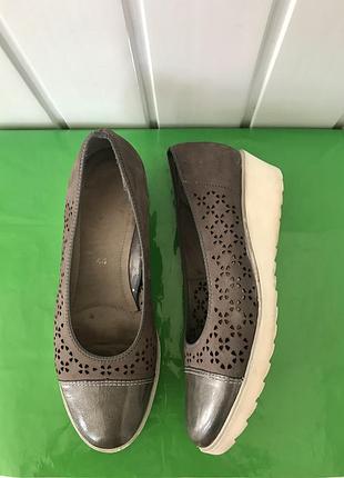 Туфлі на танкетці luftpolster