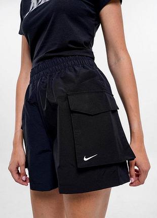 Жіночі шорти nike оригінал з нових колекцій.