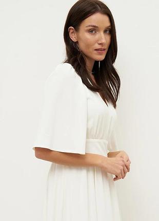 Біла довга сукня 3