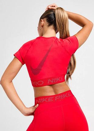 Жіночий кроп топ nike pro оригінал з нових колекцій.