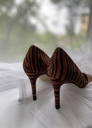 Туфлі тигровий принт