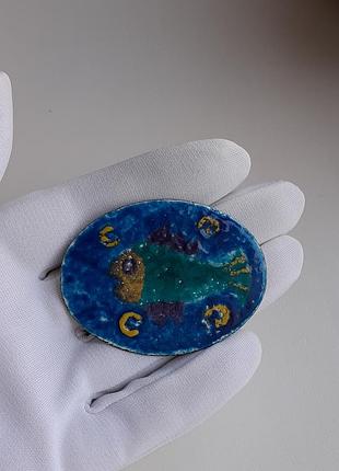Вінтажна брошка ручної роботи з гарячою емаллю