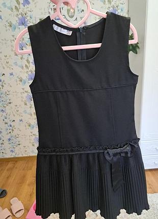 Сарафан для дівчинки. 134- 140. польща