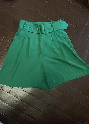 Шорти з високою посадкою